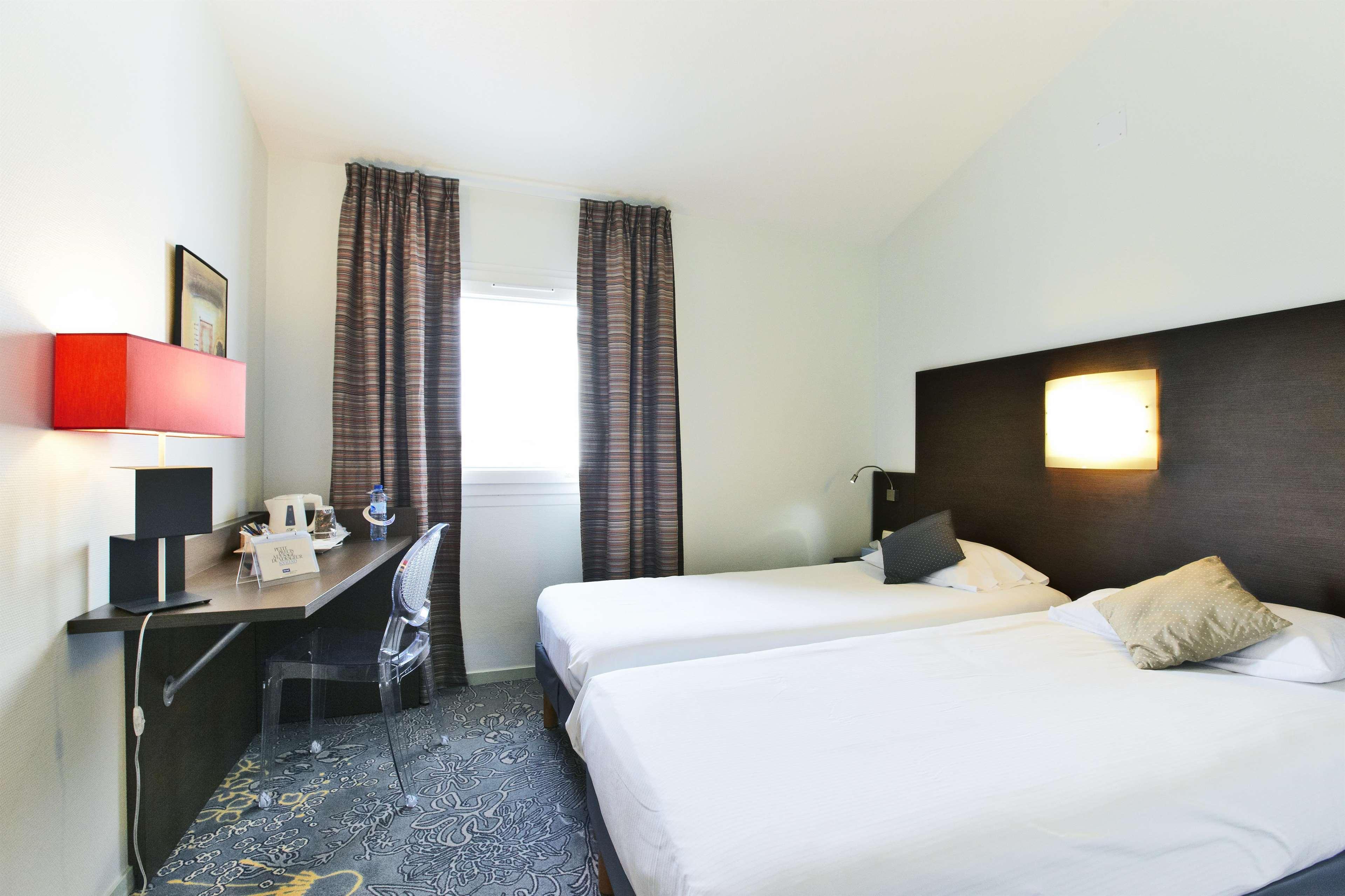 Hotel Kyriad La Rochelle Centre Ville Εξωτερικό φωτογραφία