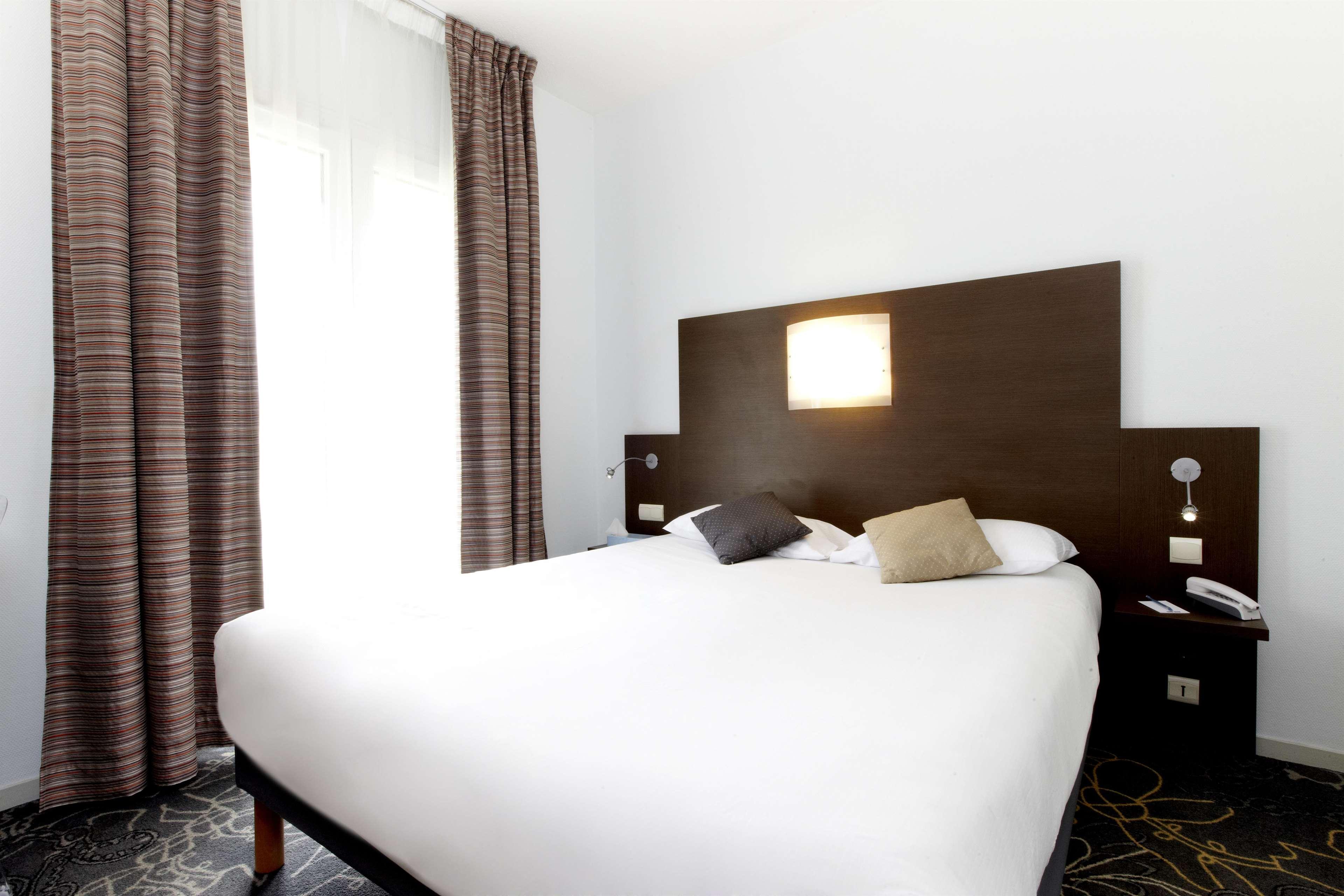 Hotel Kyriad La Rochelle Centre Ville Εξωτερικό φωτογραφία