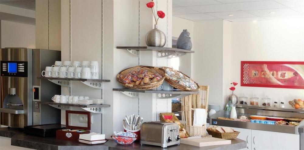 Hotel Kyriad La Rochelle Centre Ville Εξωτερικό φωτογραφία
