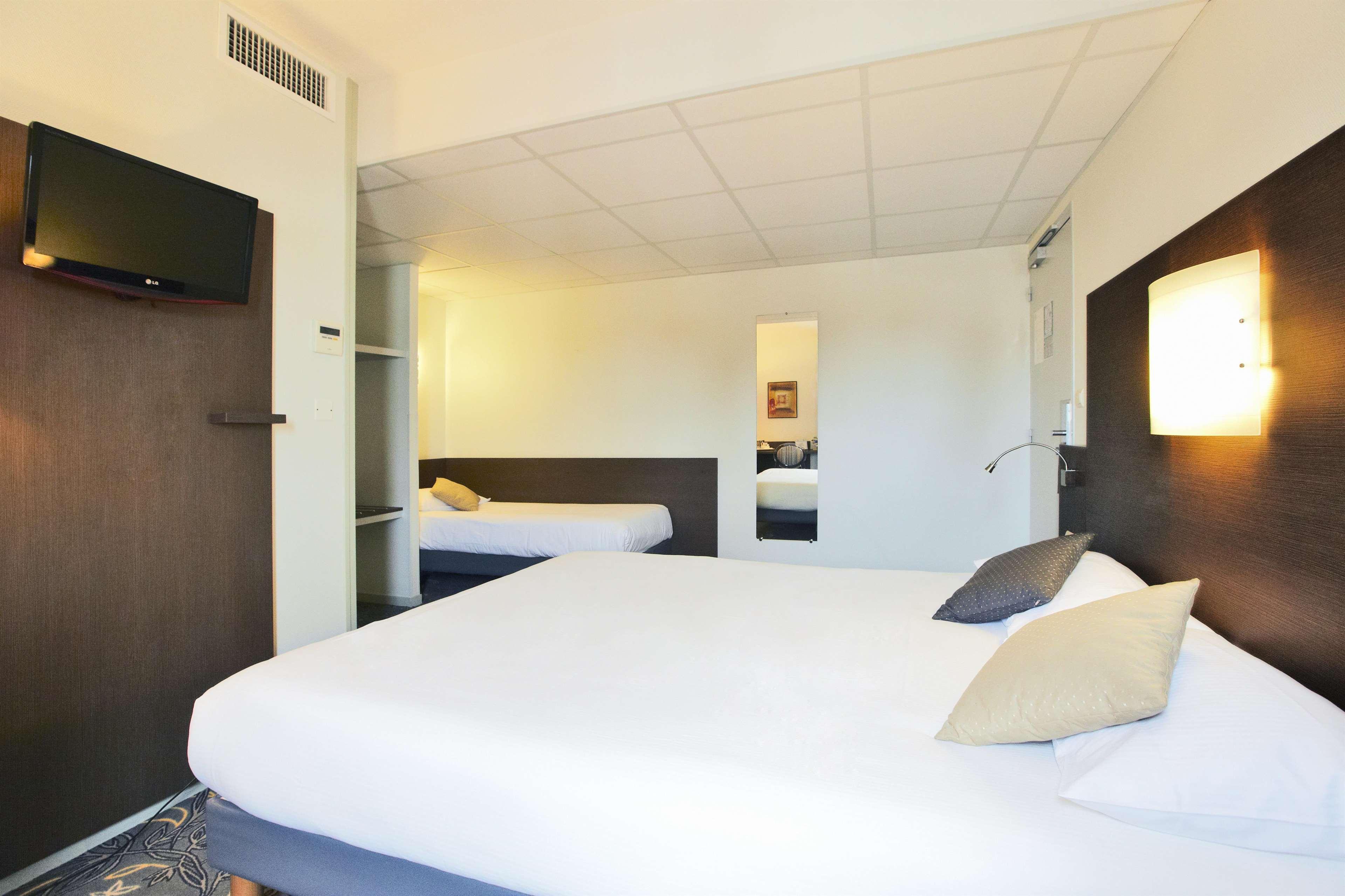 Hotel Kyriad La Rochelle Centre Ville Εξωτερικό φωτογραφία